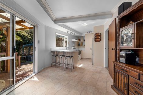 Photo of property in 53 Grand Vue Road, Kawaha Point, Rotorua, 3010