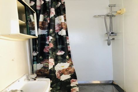 Photo of property in 1/47 Prince Regent Drive, Half Moon Bay, Auckland, 2012