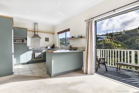 Photo of property in 10 Zetland Street, Highbury, Wellington, 6012