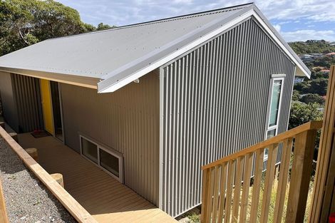 Photo of property in 39 Milne Terrace, Island Bay, Wellington, 6023