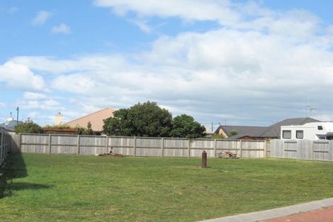 Photo of property in 19 Araroa Place, Papamoa Beach, Papamoa, 3118