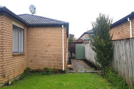 Photo of property in 52 Woodbank Drive, Glen Eden, Auckland, 0602