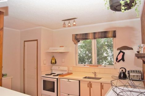 Photo of property in 53 Waitaki Street, Henderson, Auckland, 0612