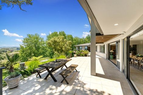 Photo of property in 586 Whitford Road, Whitford, Howick, 2571