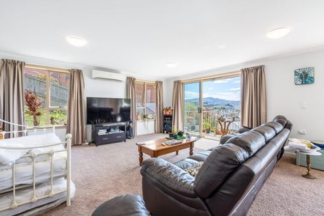 Photo of property in 69 Easther Crescent, Kew, Dunedin, 9012