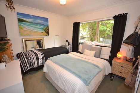 Photo of property in 60 Queens Road, Waikanae Beach, Waikanae, 5036