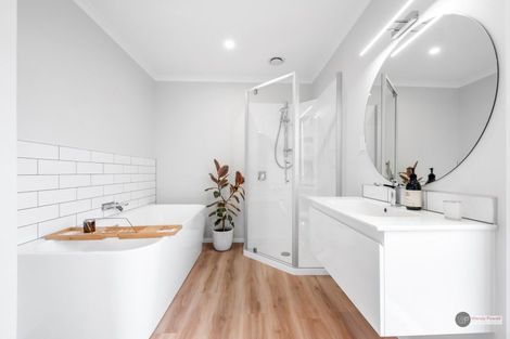 Photo of property in 11 Desert Gold Lane, Wallaceville, Upper Hutt, 5018