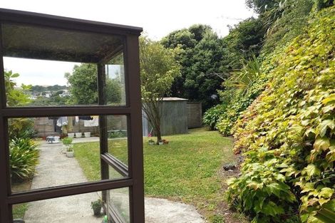 Photo of property in 1/126 Redwood Avenue, Tawa, Wellington, 5028