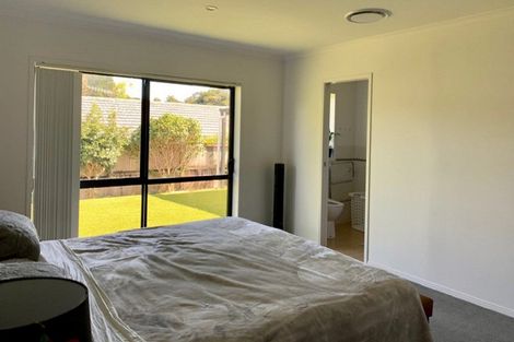 Photo of property in 74 Wairere Road, The Gardens, Auckland, 2105