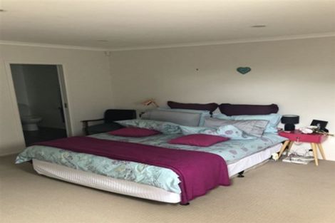 Photo of property in 11a Rogers Avenue, Eastern Beach, Auckland, 2012
