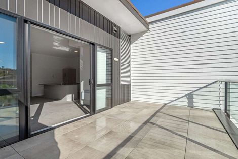 Photo of property in 17/11 Carlos Drive, Flat Bush, Auckland, 2016