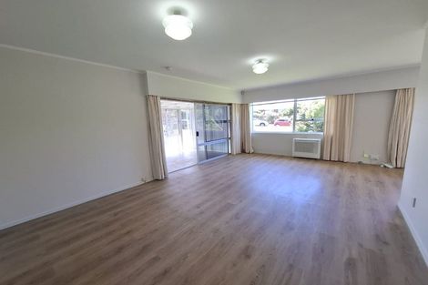 Photo of property in 1/5 Tobruk Crescent, Milford, Auckland, 0620