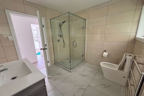 Photo of property in 60 Lynden Avenue, Hillcrest, Auckland, 0627