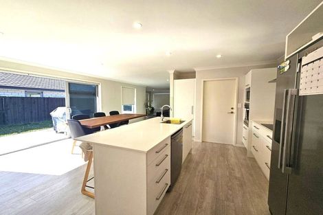 Photo of property in 15 Monaro Place, Papamoa, 3118