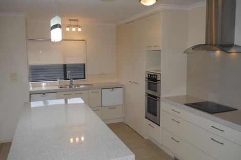 Photo of property in 24 Armstrong Farm Drive, East Tamaki Heights, Auckland, 2016