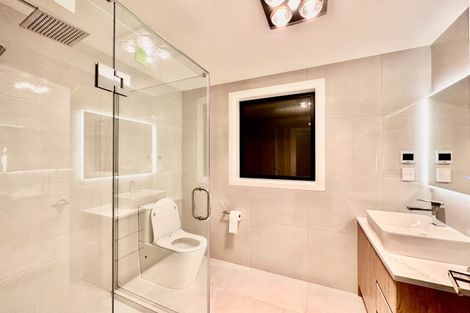 Photo of property in 18 Ballyliffin Drive, Flat Bush, Auckland, 2019