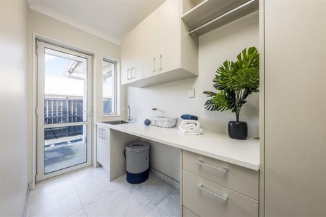 Photo of property in 18 Paso Fino Crescent, Karaka, Papakura, 2113