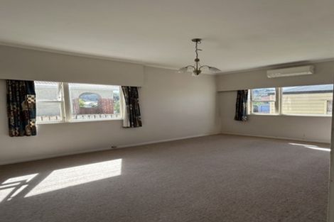 Photo of property in 96 Derwent Street, Island Bay, Wellington, 6023