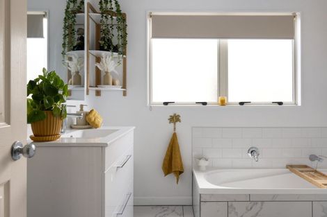 Photo of property in 62 Calypso Drive, Papamoa Beach, Papamoa, 3118