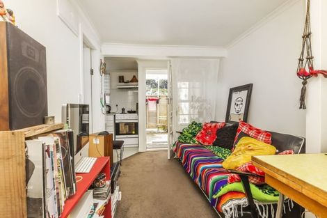 Photo of property in 11 Owen Street, Newtown, Wellington, 6021