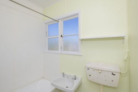 Photo of property in 8 De Lautour Road, Kaiti, Gisborne, 4010