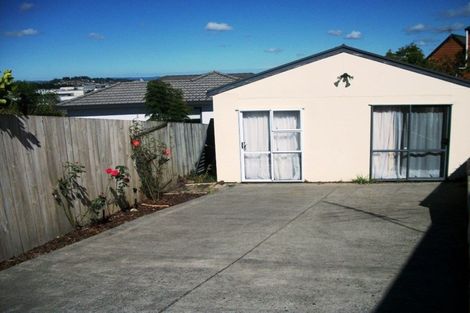 Photo of property in 1 Graham Collins Drive, Windsor Park, Auckland, 0632