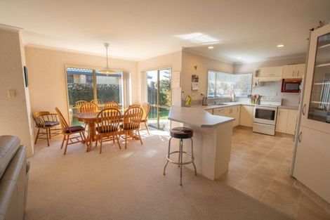 Photo of property in 120 Evans Road, Papamoa Beach, Papamoa, 3118