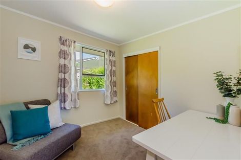 Photo of property in 2a Stuart Street, Waikanae, 5036