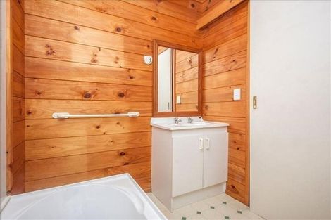 Photo of property in 2/103 Glendale Road, Glen Eden, Auckland, 0602