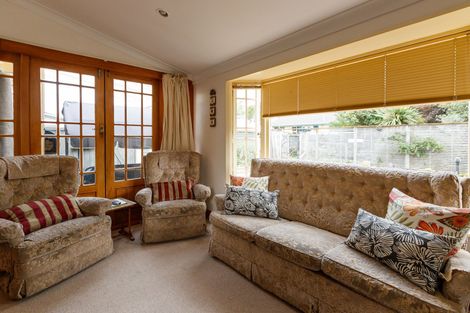 Photo of property in 51 Dahlia Street, Palmerston North, 4410