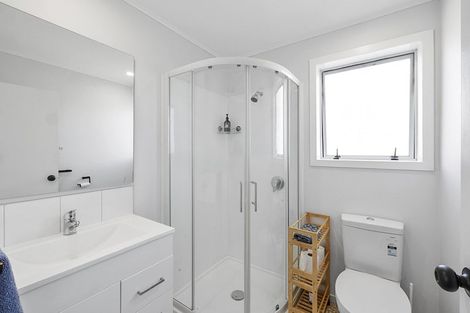 Photo of property in 27b Port View Crescent, Moturoa, New Plymouth, 4310