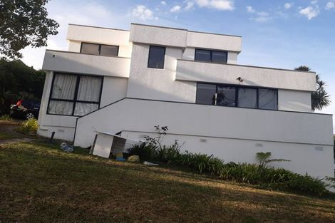 Photo of property in 1/2 Valecrest Place, Bayview, Auckland, 0629