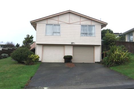 Photo of property in 26 Fitzpatrick Street, Newlands, Wellington, 6037