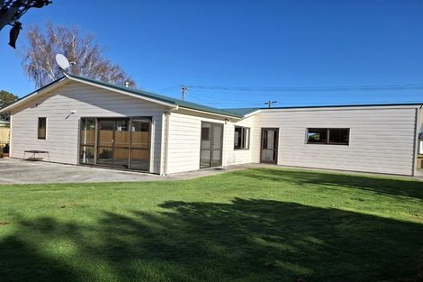 Photo of property in 8 Daniell Street, Bulls, 4818