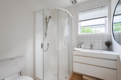 Photo of property in 36 Wallath Road, Onehunga, Auckland, 1061