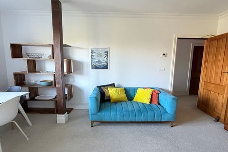 Photo of property in 8 Central Terrace, Kelburn, Wellington, 6012