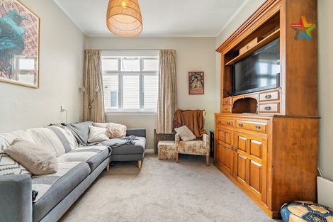 Photo of property in 9 East Street, Petone, Lower Hutt, 5012