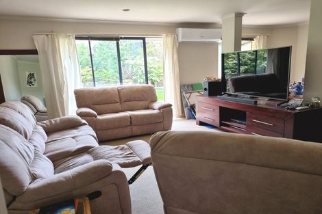 Photo of property in 88 Hugh Green Drive, Pinehill, Auckland, 0632