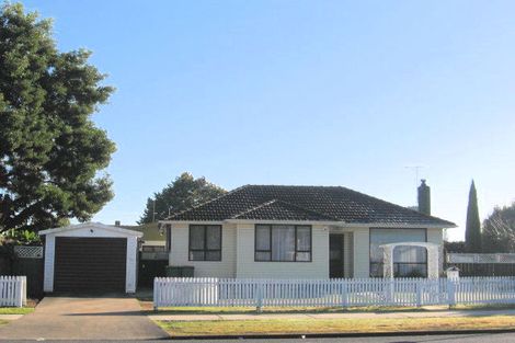 Photo of property in 1/4 Willis Road, Papakura, 2110