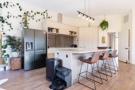 Photo of property in 196 Tutere Street, Waikanae Beach, Waikanae, 5036