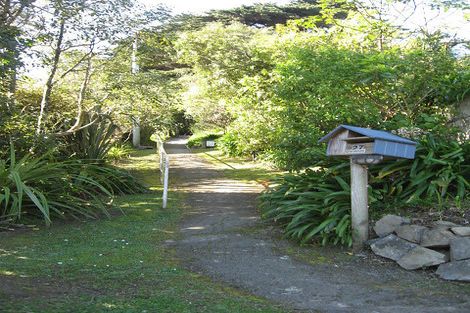 Photo of property in 27 Ngaio Gorge Road, Ngaio, Wellington, 6035