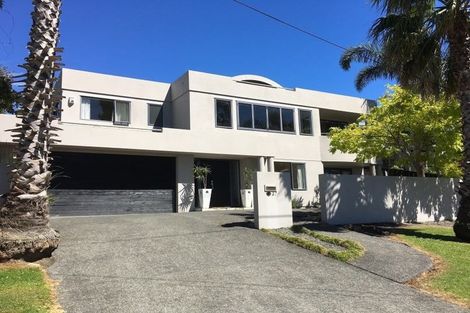 Photo of property in 37a Parr Terrace, Castor Bay, Auckland, 0620