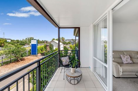 Photo of property in 4/25 Opito Way, East Tamaki, Auckland, 2013