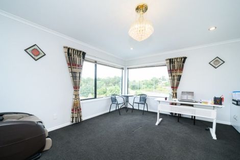 Photo of property in 7 Ruapehu Drive, Fitzherbert, Palmerston North, 4410