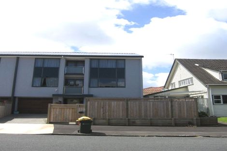 Photo of property in 1a Otahuri Crescent, Greenlane, Auckland, 1051