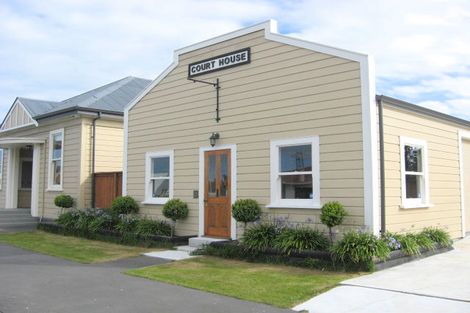 Photo of property in 32 Douglas Road, Amberley, 7410