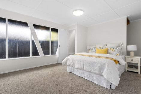 Photo of property in 2/44 Becroft Drive, Forrest Hill, Auckland, 0620