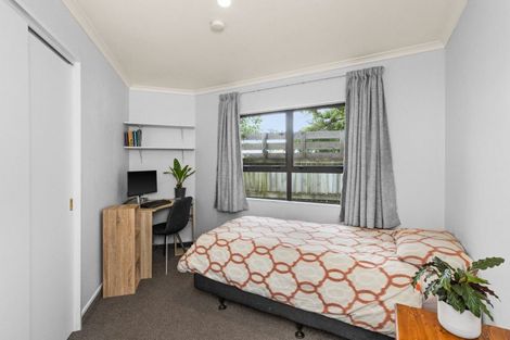 Photo of property in 5 Penlington Place, Havelock North, 4130