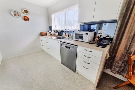Photo of property in 4/15 Seabrook Avenue, New Lynn, Auckland, 0600
