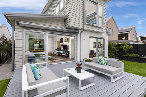 Photo of property in 19 Harakeke Road, Hobsonville, Auckland, 0616